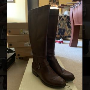 Brown boots wide